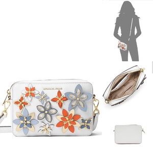 MICHAEL Michael Kors
Floral Medium Camera Bag